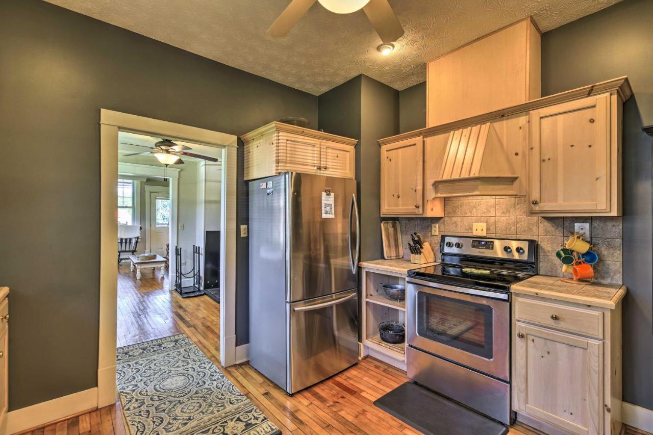 Cozy Damascus Cottage With Porch And Trail Access! Extérieur photo